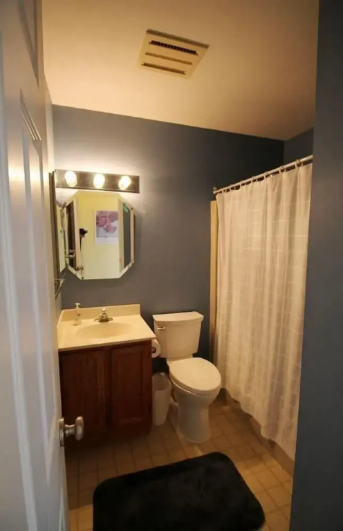 King Charles Avenue 408 #1
