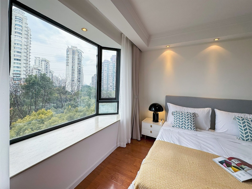 Tyms 3BR 2BA Apt  Gubei Fully Furnished