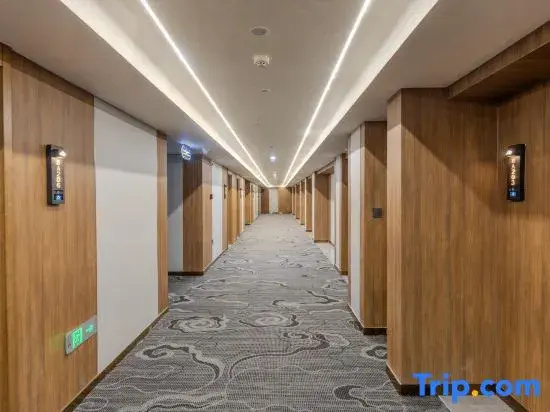 Yunshang Grassland Hotel