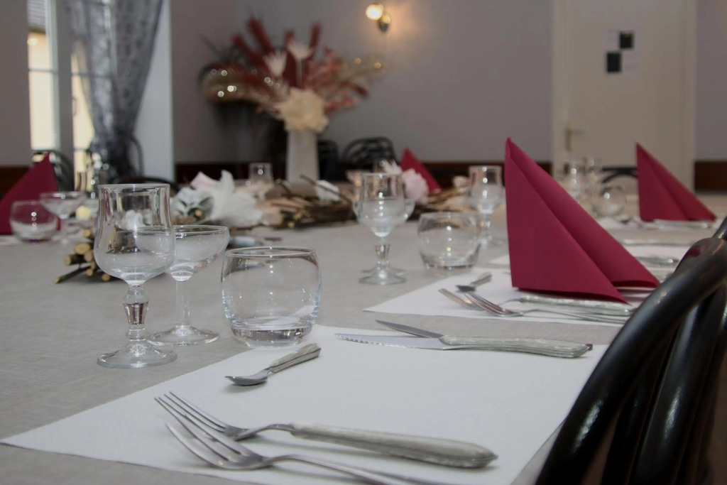 Logis hôtel restaurant Auberge de la Cloche