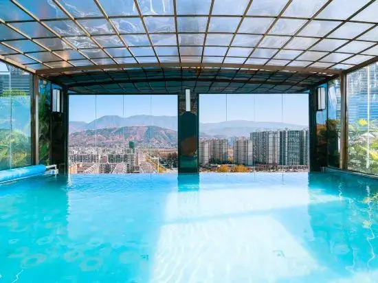 Golden Hotel