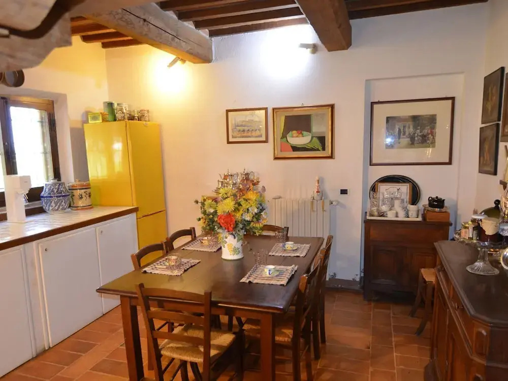 Pleasant Villa In Valiano With Terrace, Garden, Sun-Loungers