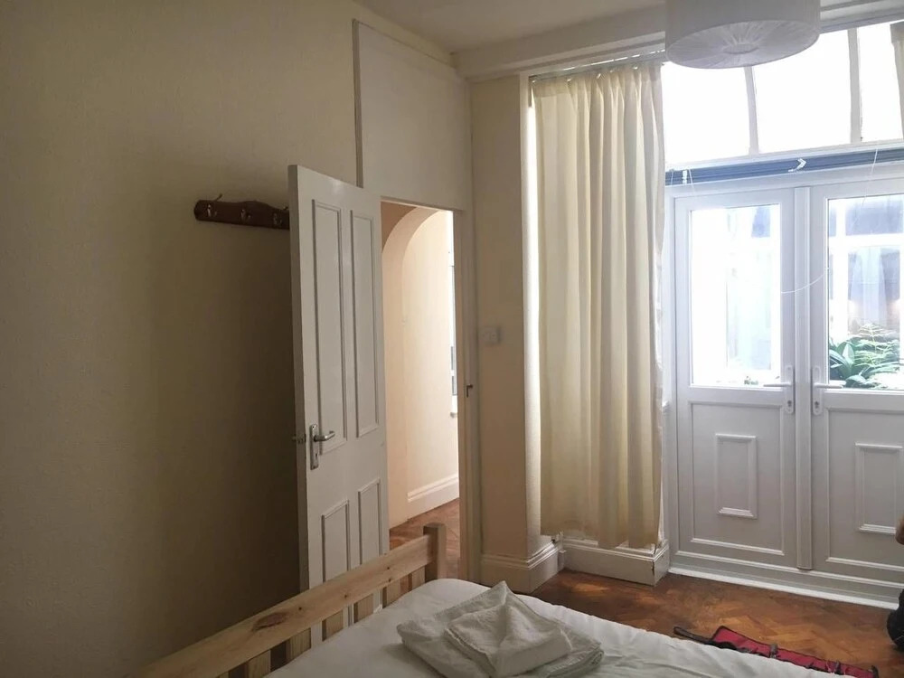 Airy 2 bed 2bath Flat Close to Oxford St!
