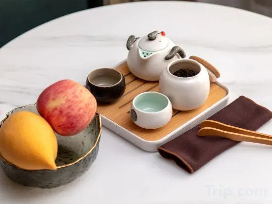 Baihe Hotel (Foshan Lecong Tianyoucheng)