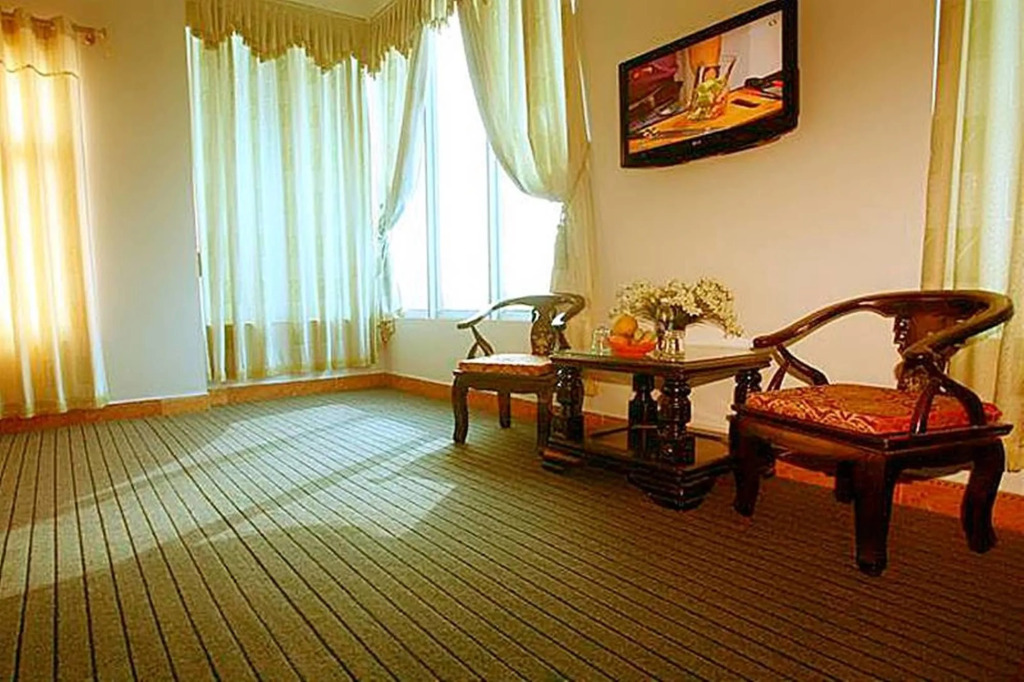 Van Giang Hotel