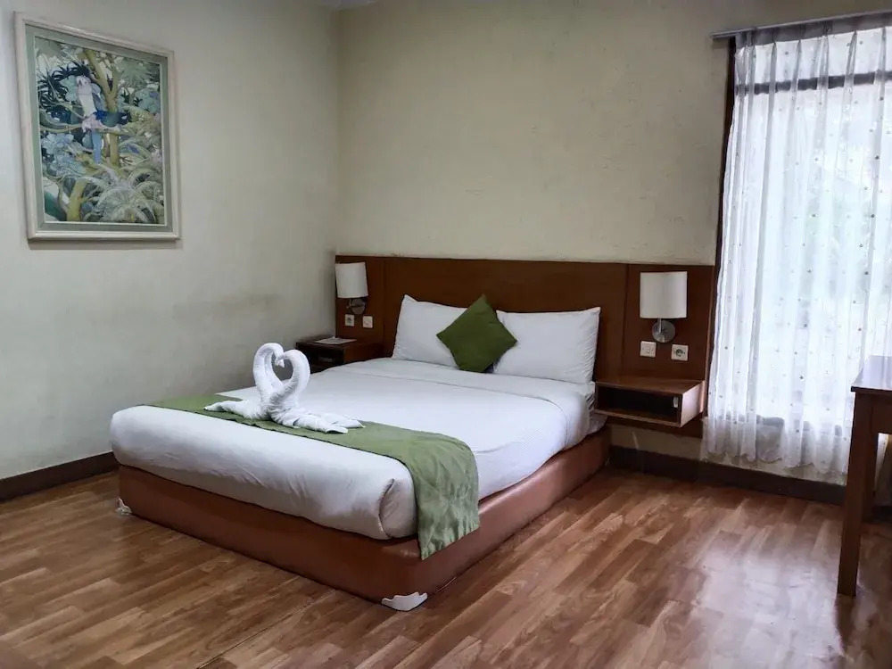 ZEN Rooms K. H. Moh Toha Ciawi