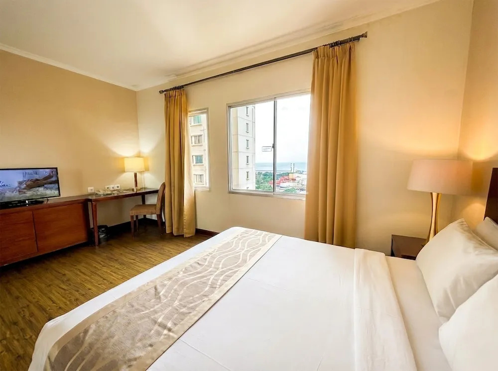 Marina Mediterania Ancol by Andrew