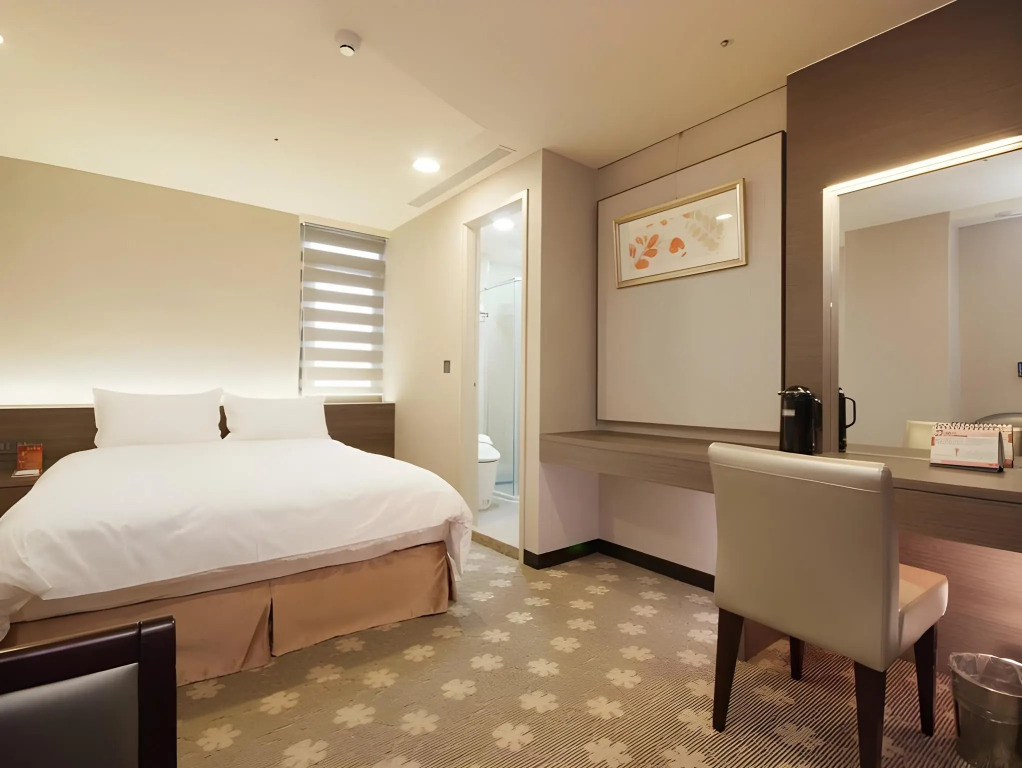 Y Hotel