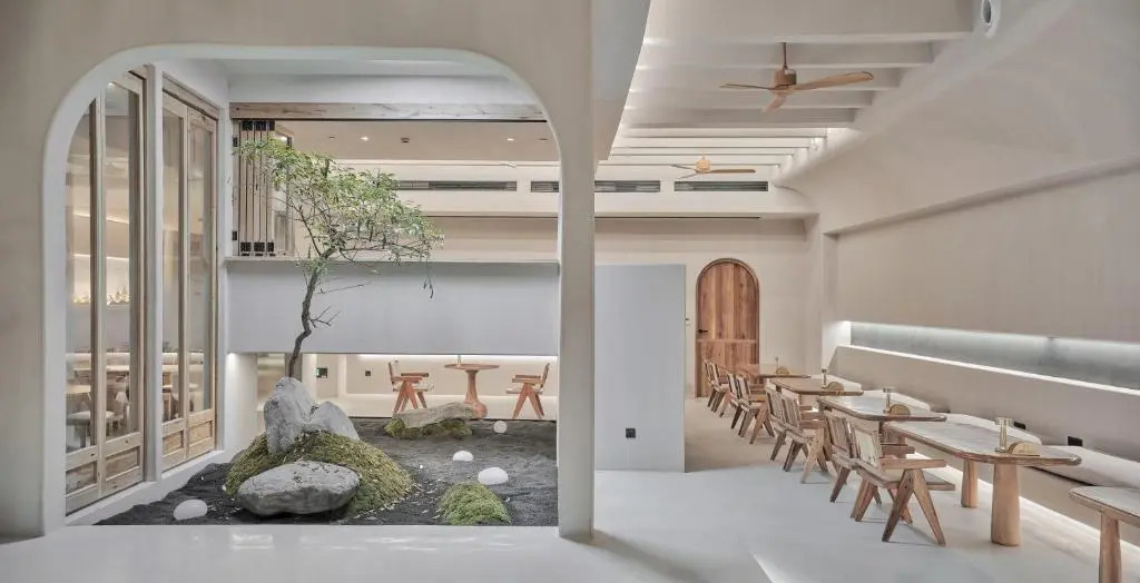 Nayun Xingkongsu Hotel