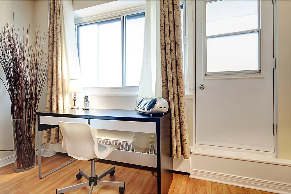 1-Bedroom Crescent Street by Hometrotting