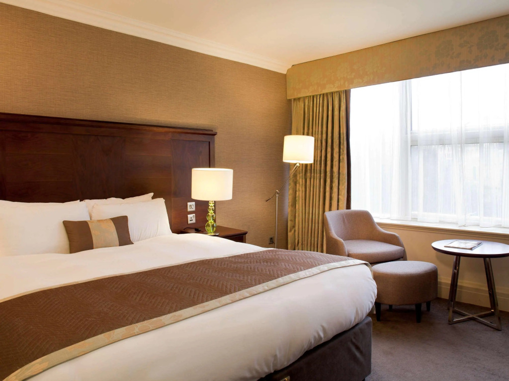 Winchester Wessex Hotel by Sunday