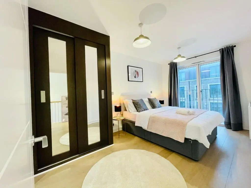 NEW Gorgeous 4BR Townhouse Inside The Olympic Park