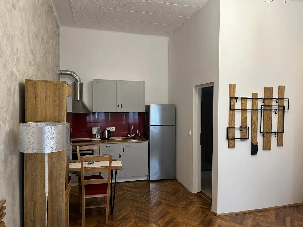 Mira Center Residence
