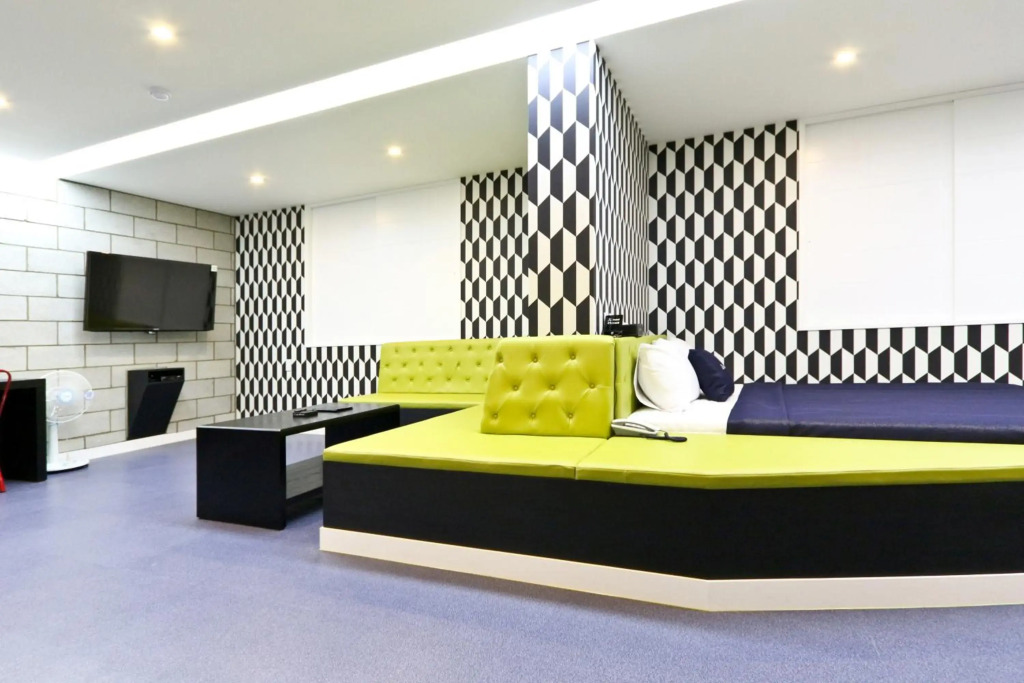 Hotel Home