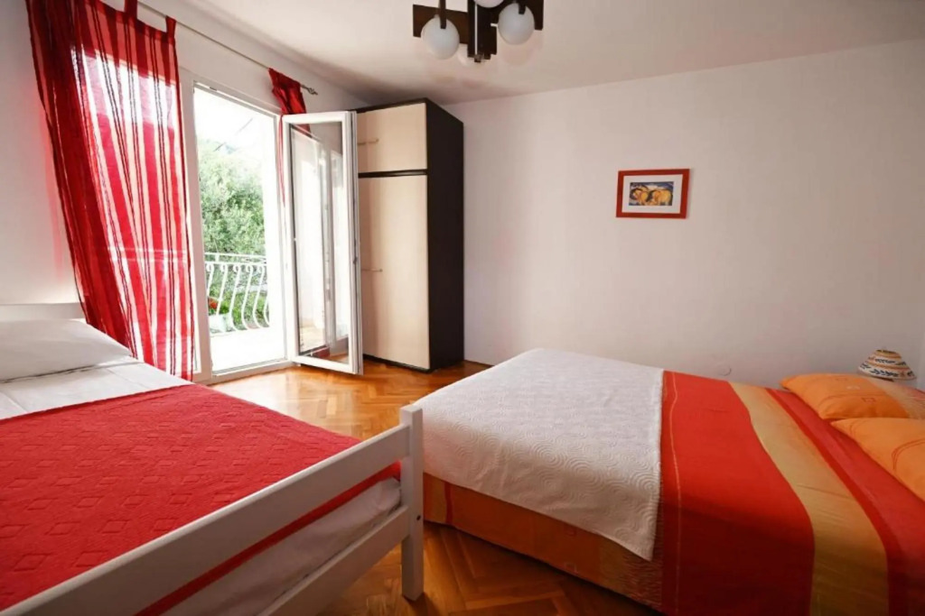 Mihovilovic - 50 m from beach - A2(6+1)