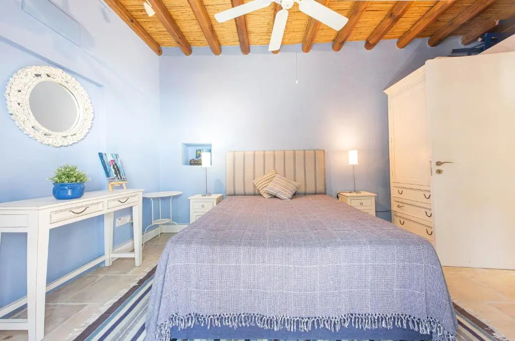 The Carob Tree Villa - Rustic Luxury Home With Access To Pool And Restaurant