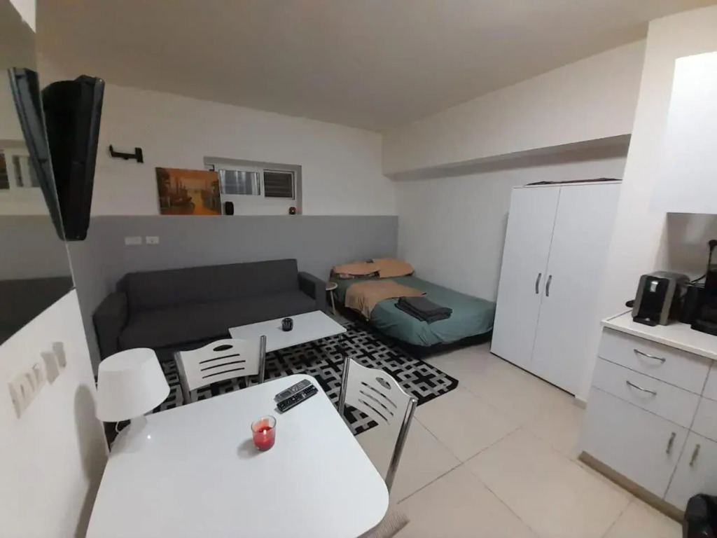 German Colony Center Apartment