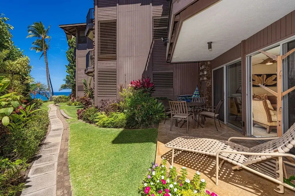 Hale Hui Kai 106 - Beautiful Ground Floor Unit, on Keawakapu Beach, Split AC!
