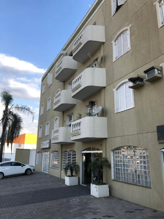 Apartamento Grande - Privado - 3 quartos com 1 suíte