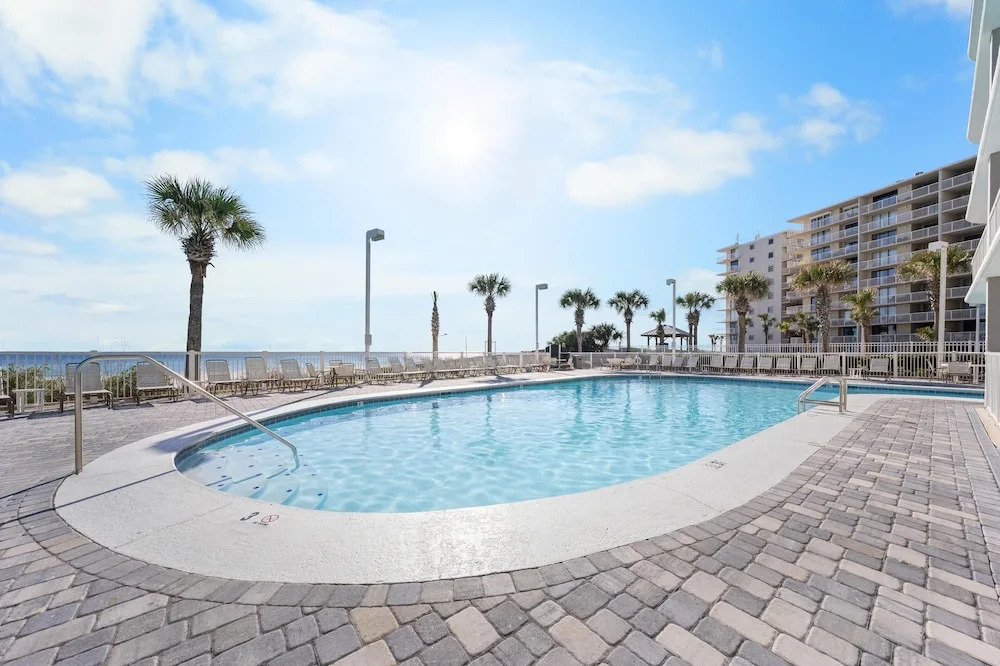 Tradewinds 1303