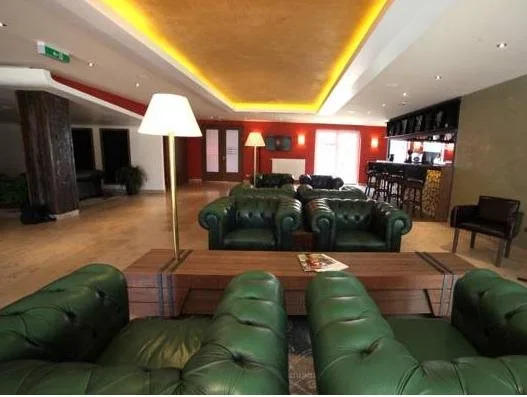 Old Lake Golf Hotel