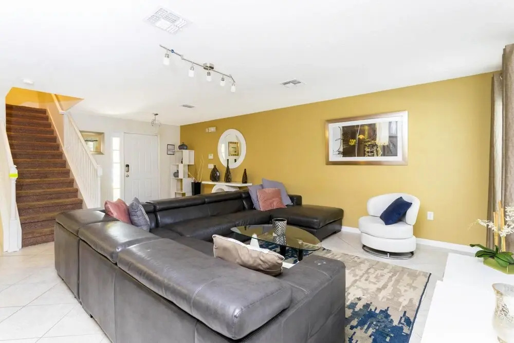 Wonderful Single-family 4 Bd w Pool Close to Disney Veranda Palms