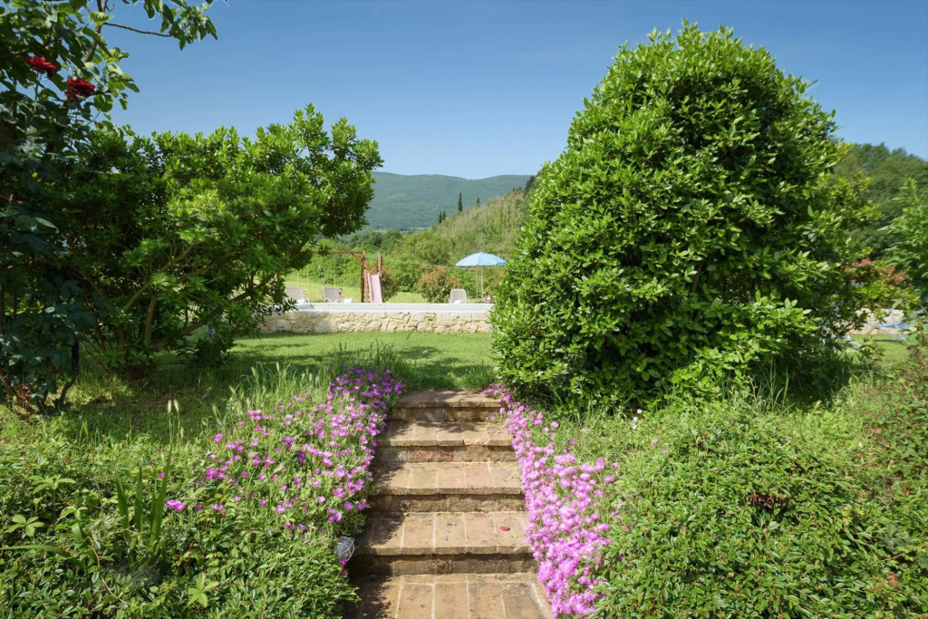 PODERE MADONNA DI MEZZO 6, Emma Villas