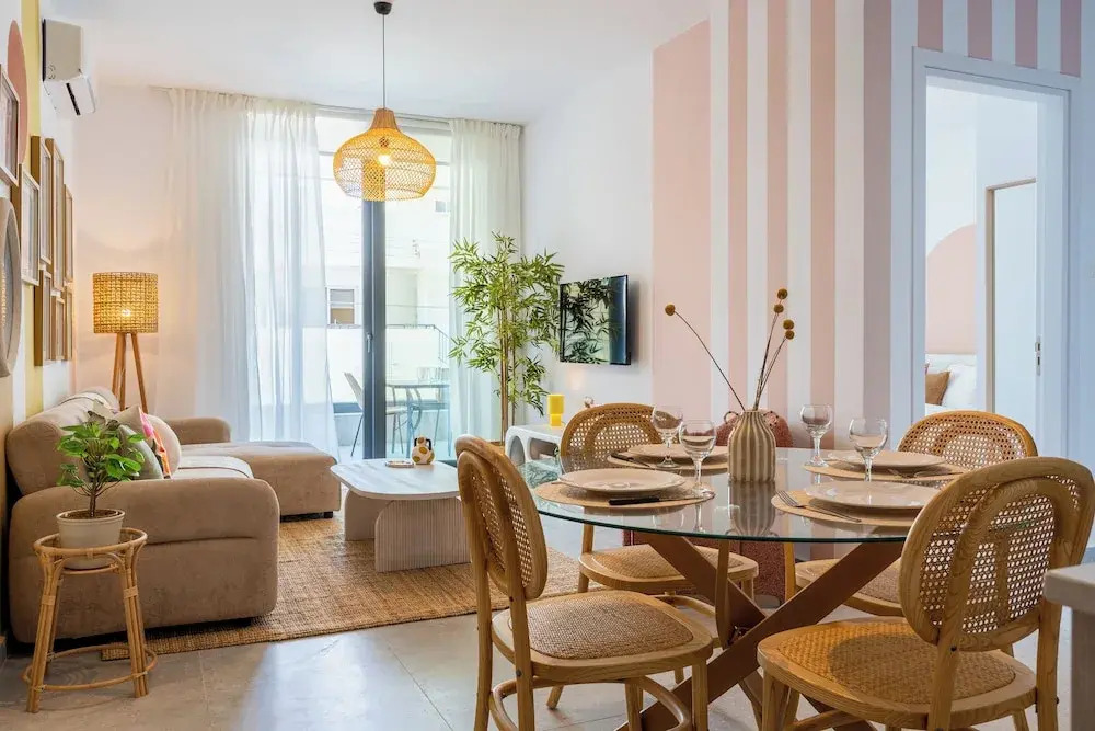 Lunette Artful 1-BR Apartment in Larnaca