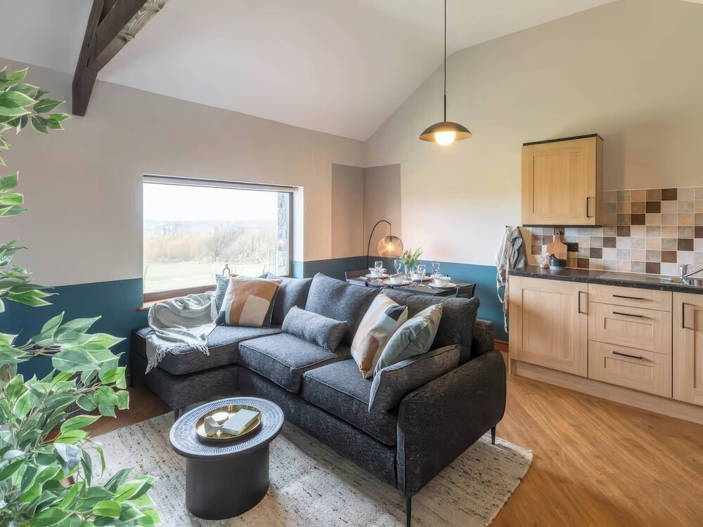 Black Bird Cottage