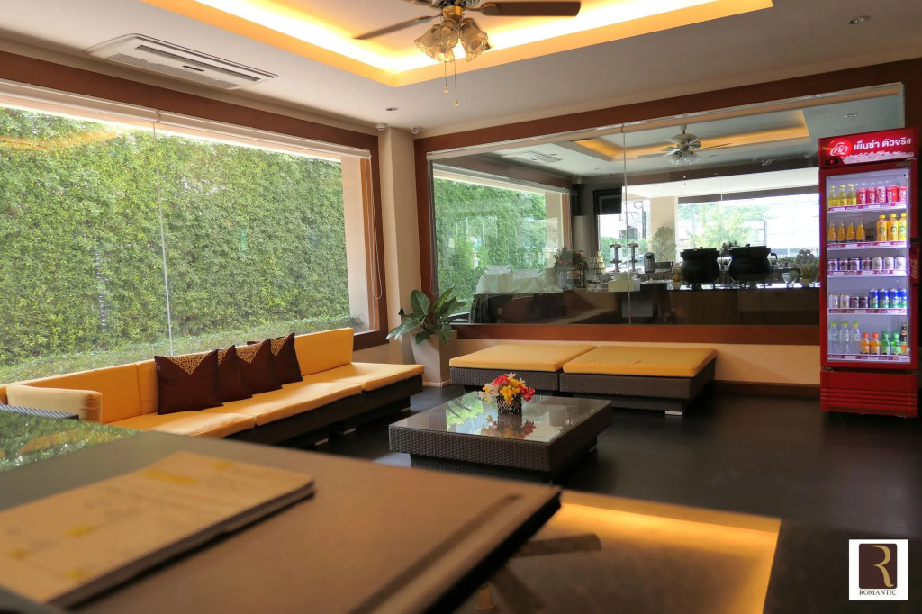 Romantic Khon Kaen Hotel