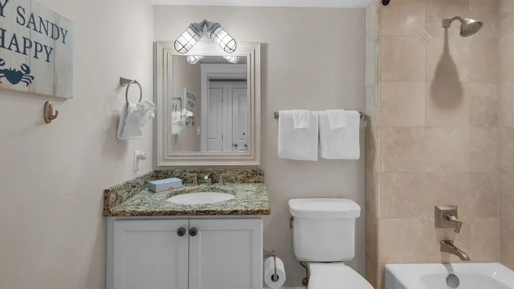 Modern Gulf Place Unit With Gulf Views & Amazing Amenities