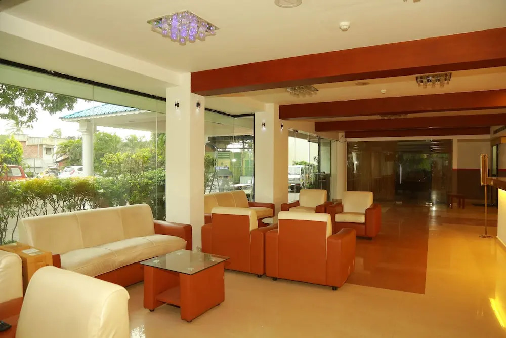 OYO Flagship 084 MG Road Trivandrum