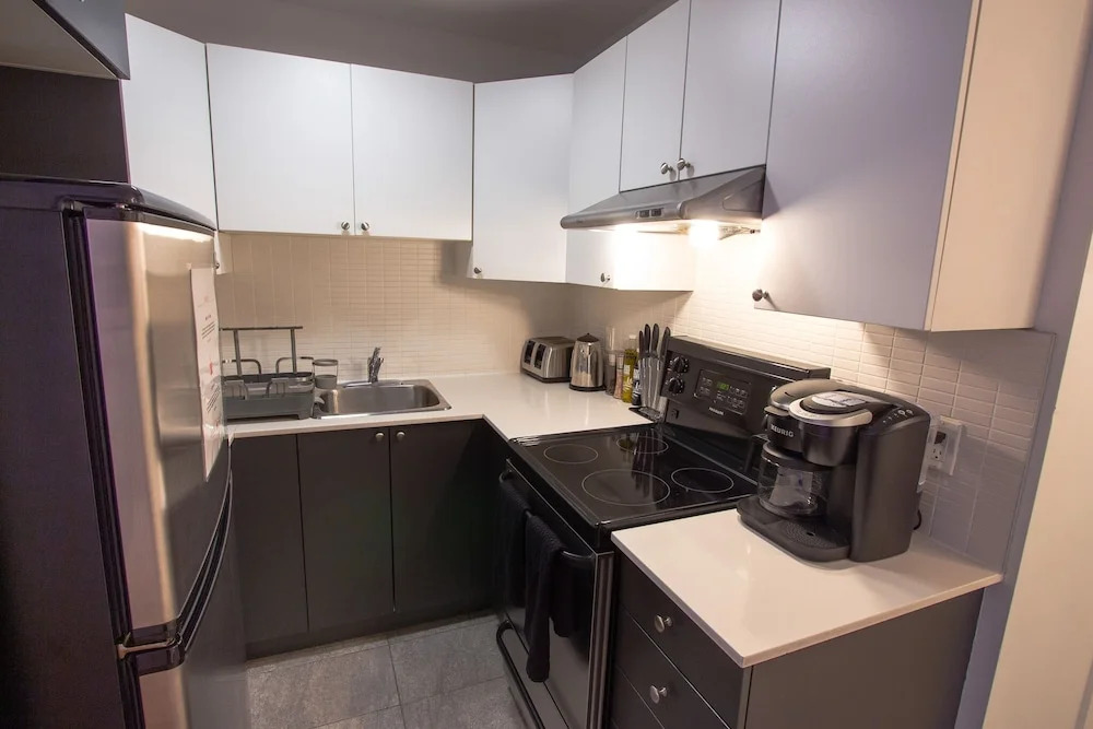 APARTMENT HOTEL ST-DENIS