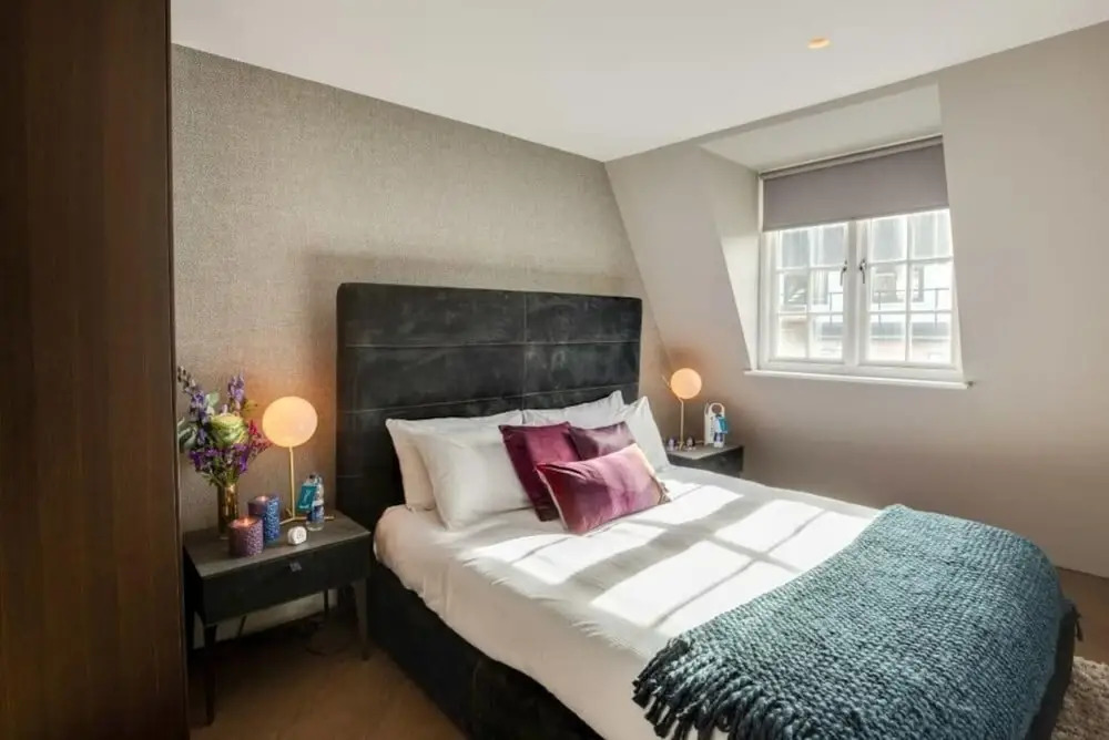 Amazing Roof Terrace Apartment 1-bedroom in London