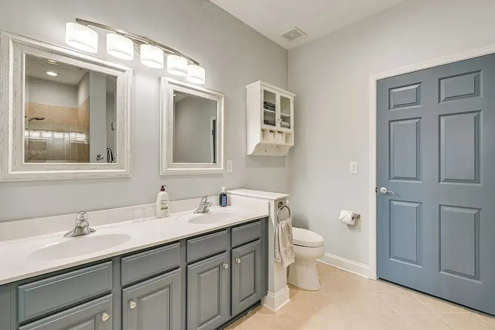 Condo w/ Deck: Waterfront Lake Norman Retreat!