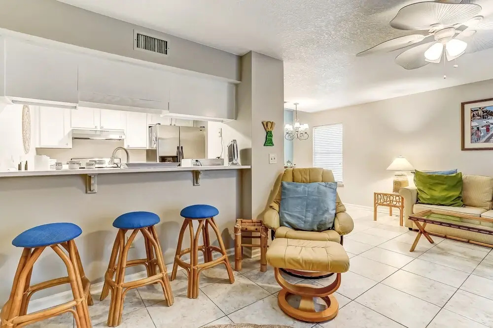 Secluded Cottage Like Home Close to Beach Access and One Street Away From Ocean by Redawning