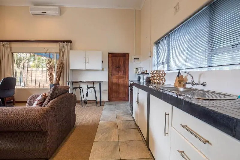 Hillton Manor Guest House