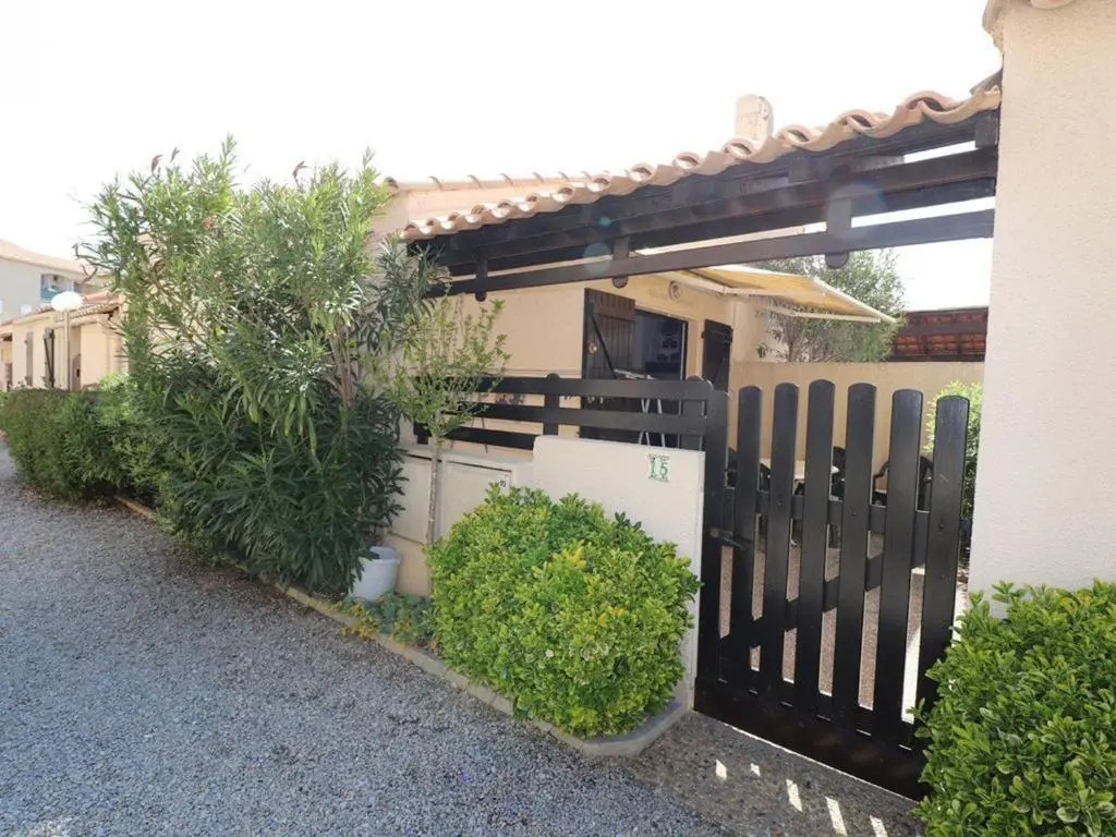 Maison P2 mezzanine, terrasse, proche plage et commerces, parking sécurisé au Grau-du-Roi - FR-1-307-142