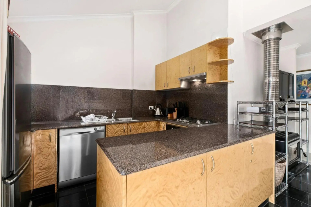 Mowamba E5