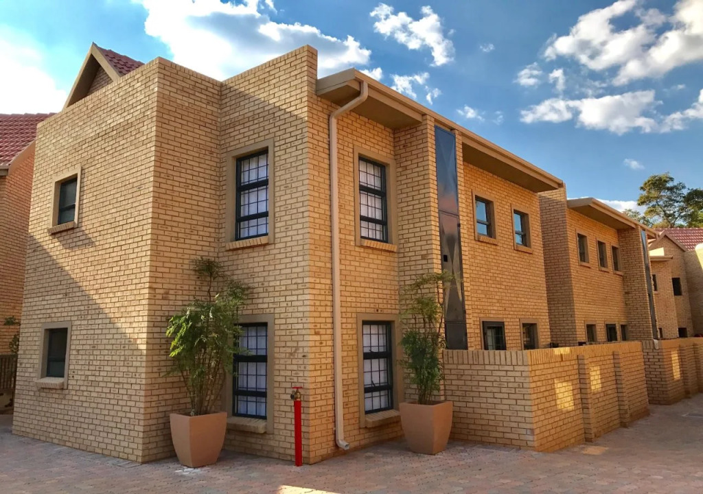 Camelot Guest House & Apartments