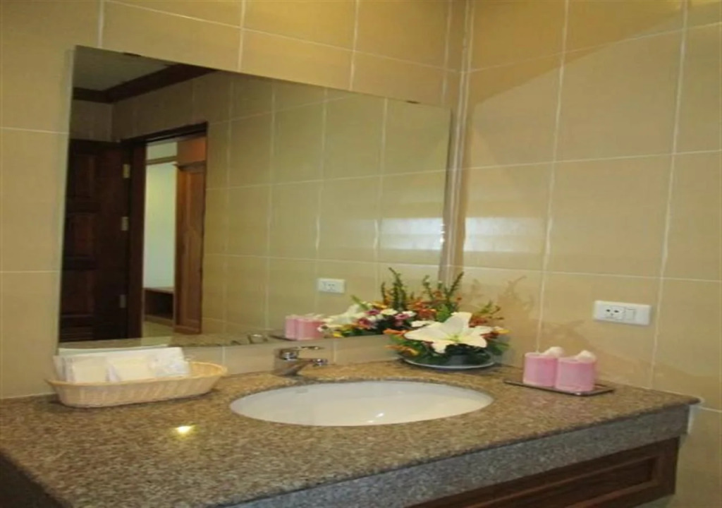 MT Hotel Patong