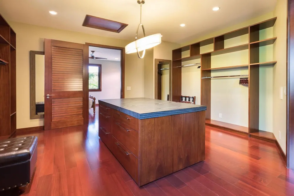 Blue Lagoon 7 Bedrooms 5 Bathrooms Home