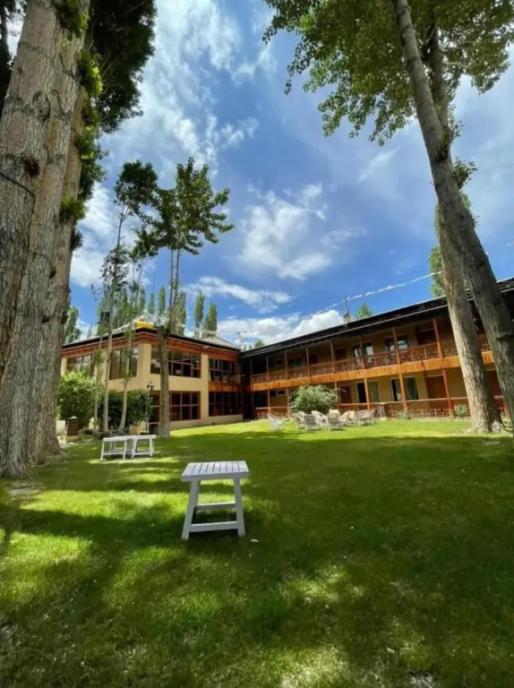 Hotel Shambhala