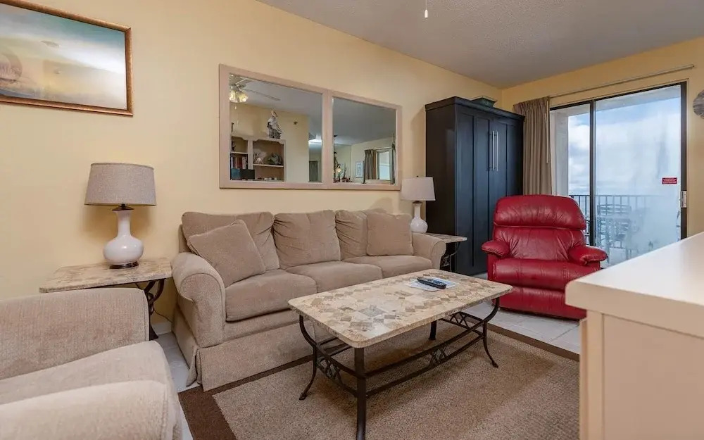 Phoenix East 2 2152 1 Bedroom Condo
