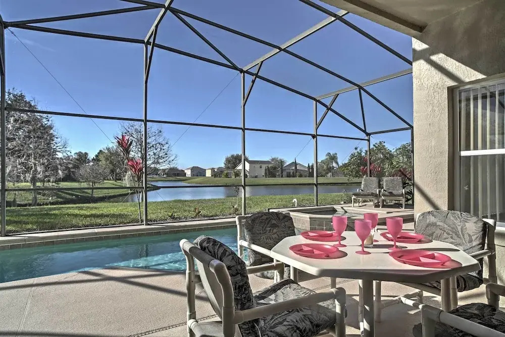 Lake-View Escape w/ Lanai in Kissimmee