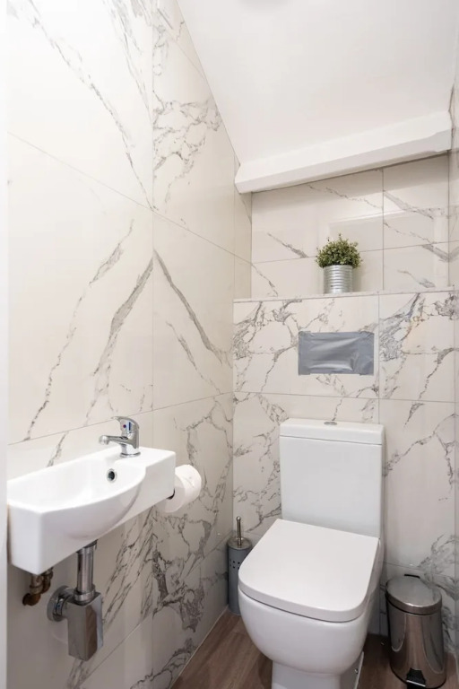 The Luxury Central Cardiff Signature Hotel By Belvilla