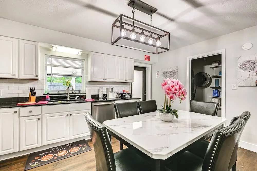 Breezy Lutz Home w/ Patio: Perfect for Long Stays