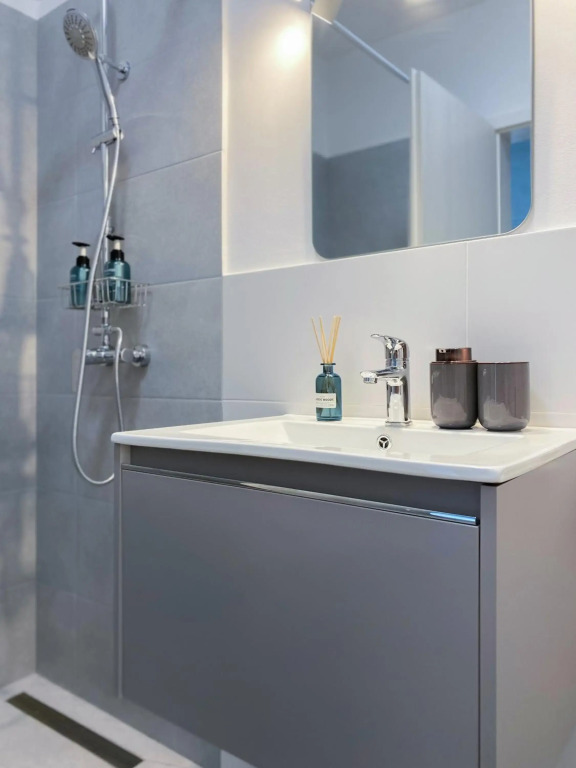 Sol Apartment - Near City Center - Free Parking
