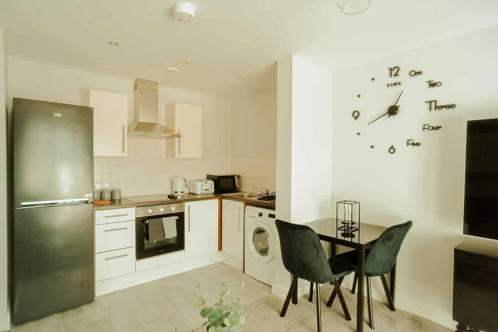 Chic 2 Bedroom Apartment Salford Quays, the Lowry