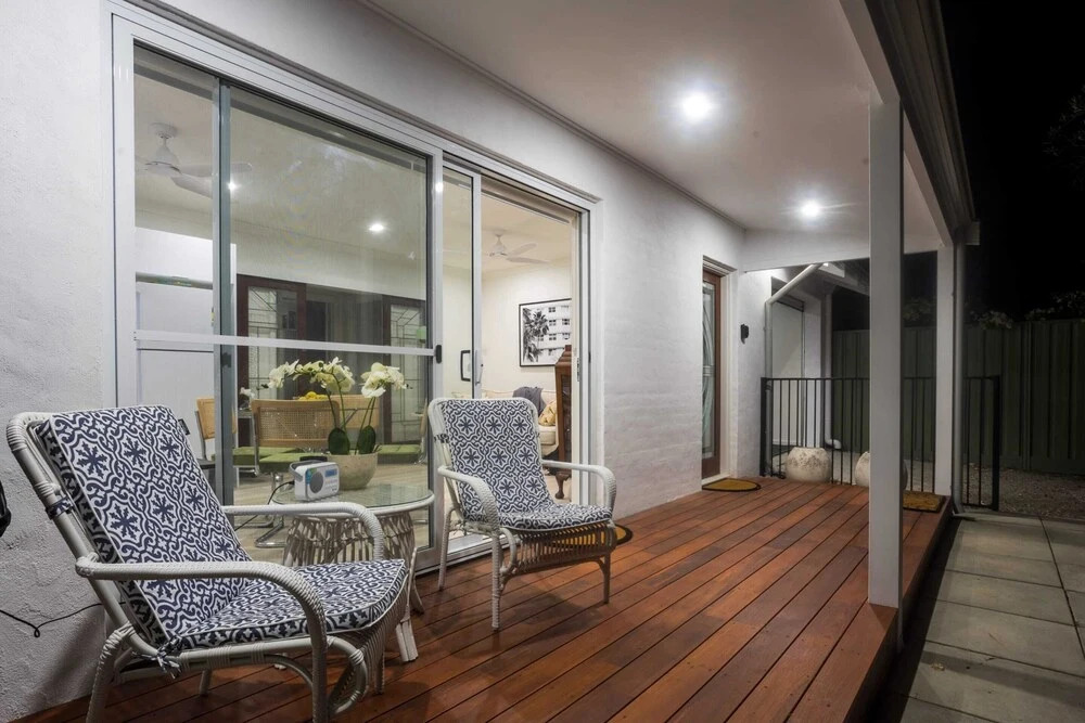 Beautiful Pet Friendly 1BR Cottage With Patio